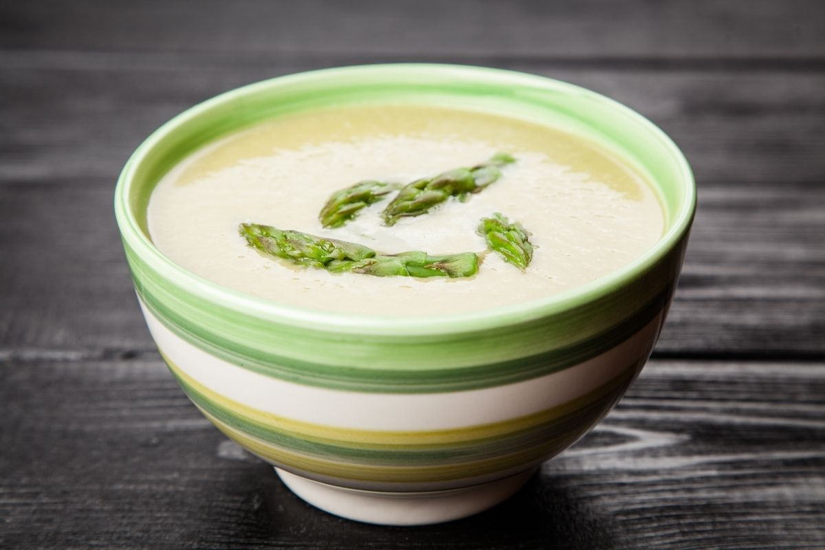 9 Substitutes For Cream Of Chicken Soup