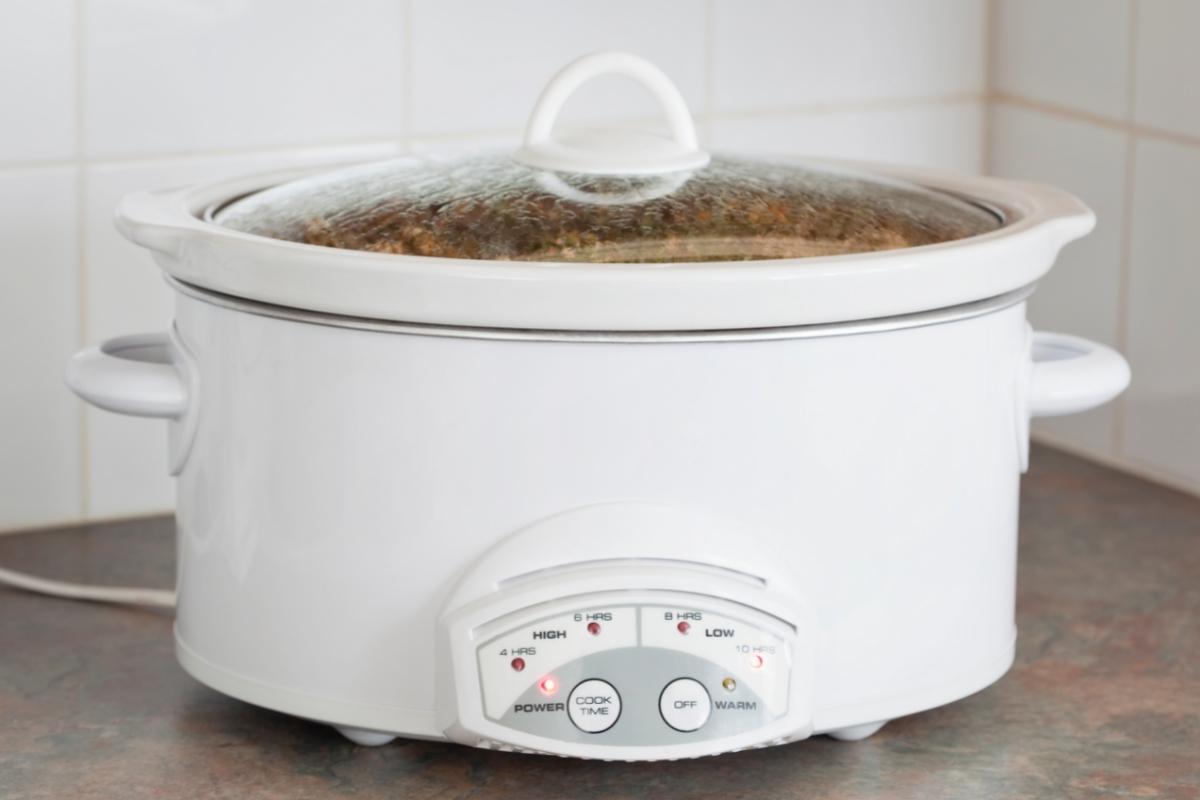 What Temperature Do Slow Cookers Cook At? 