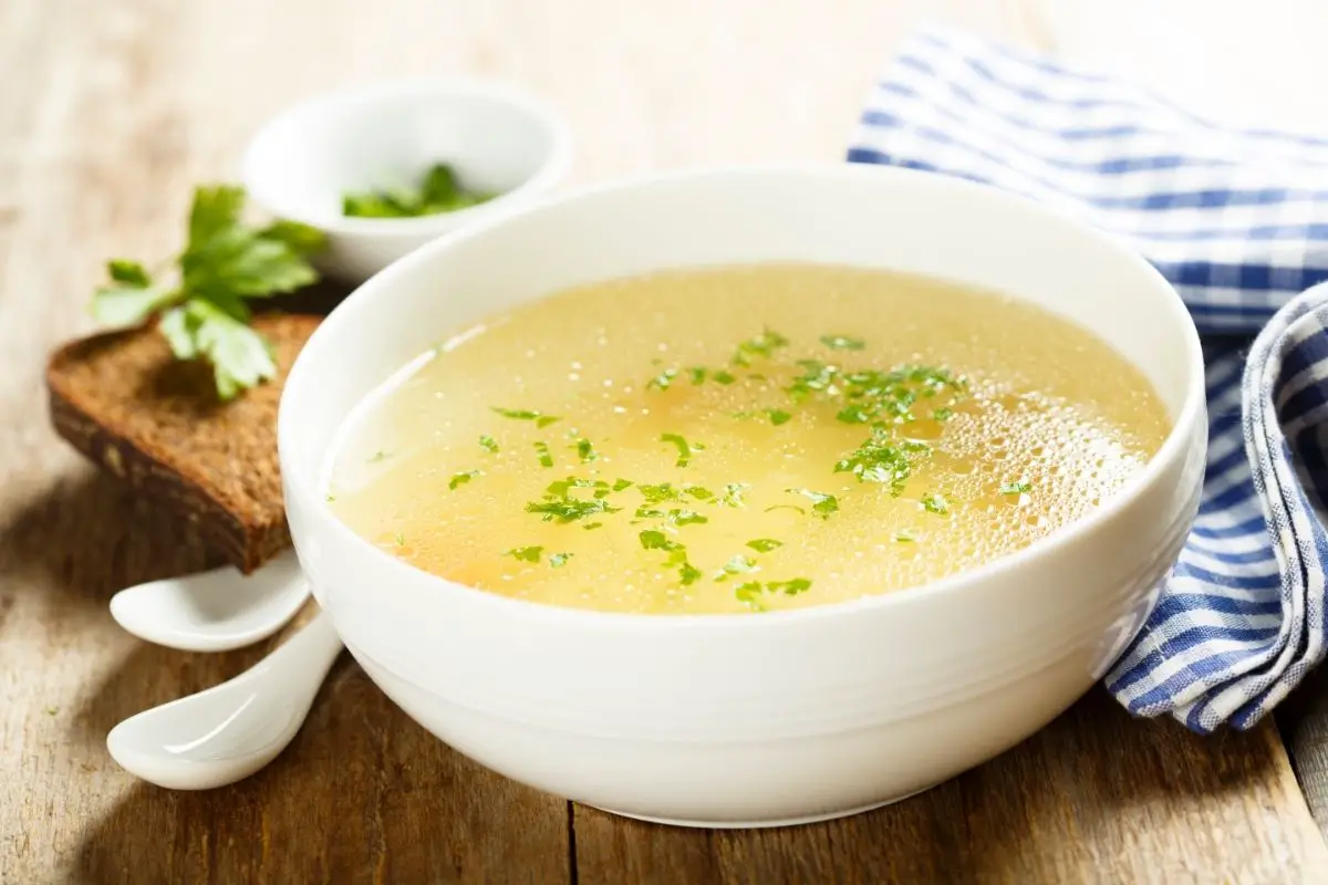 13 Easy Ways To Substitute For Chicken Broth