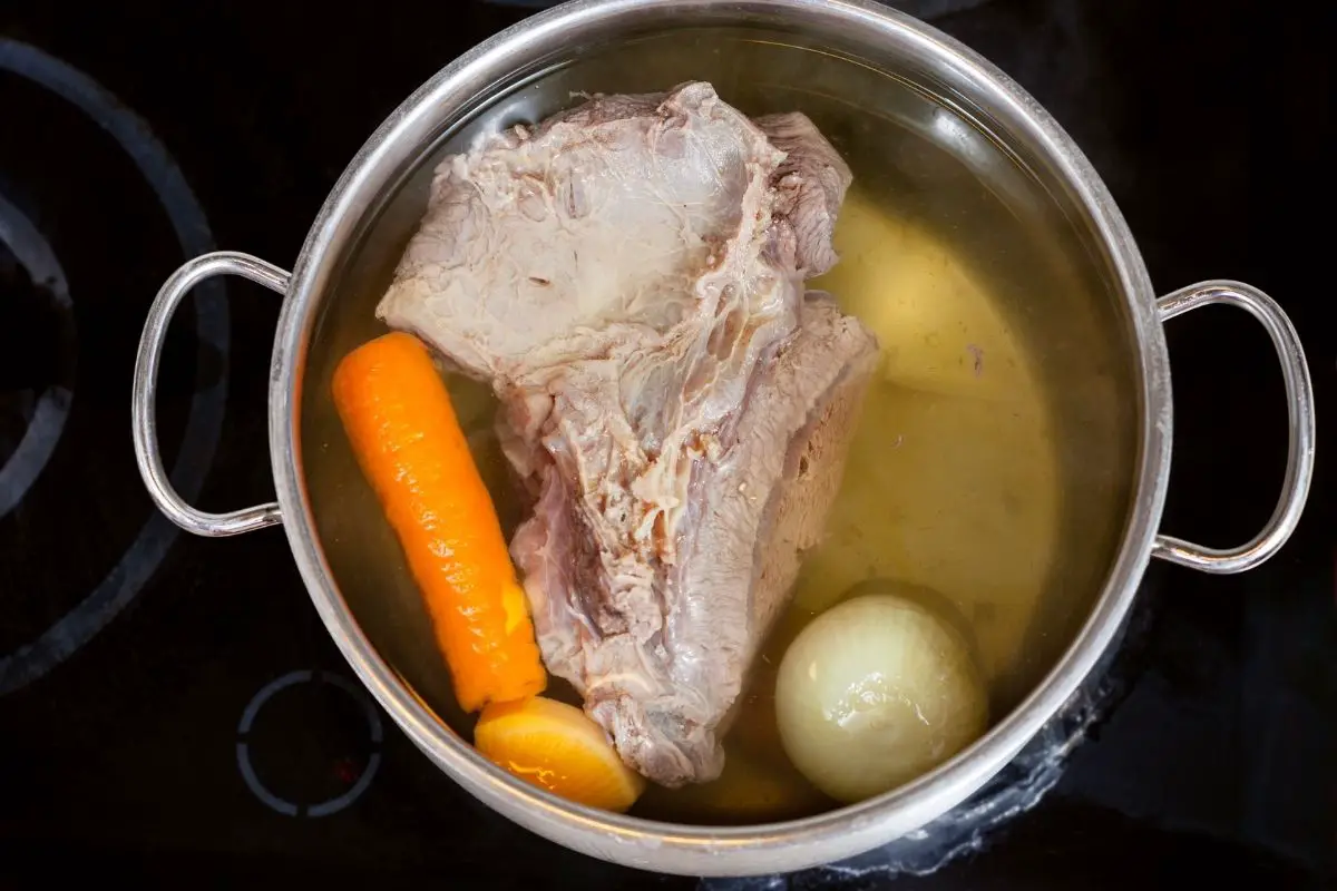 14 Easy Ways To Substitute For Beef Broth