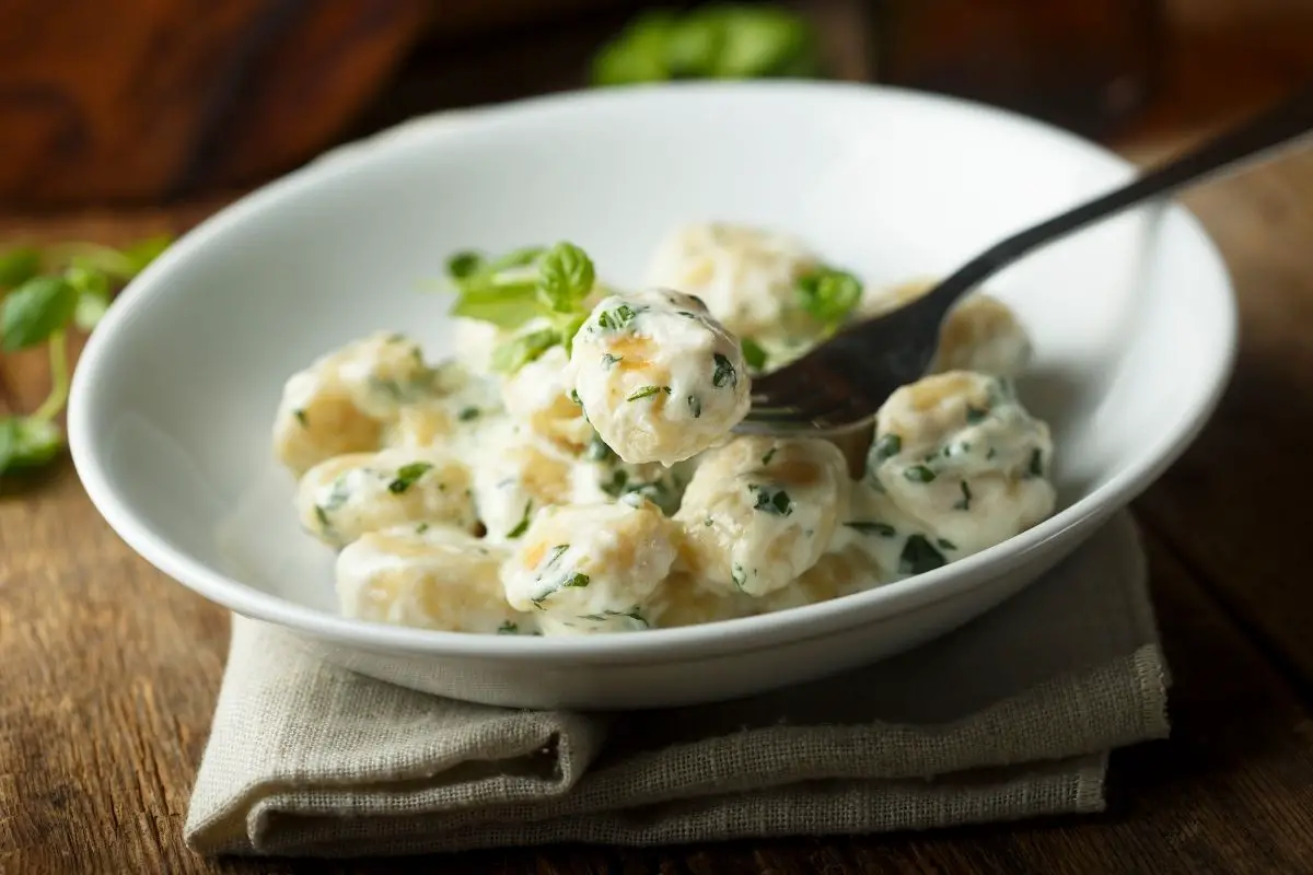 16 Delicious Ways To Use Leftover Baked Potatoes